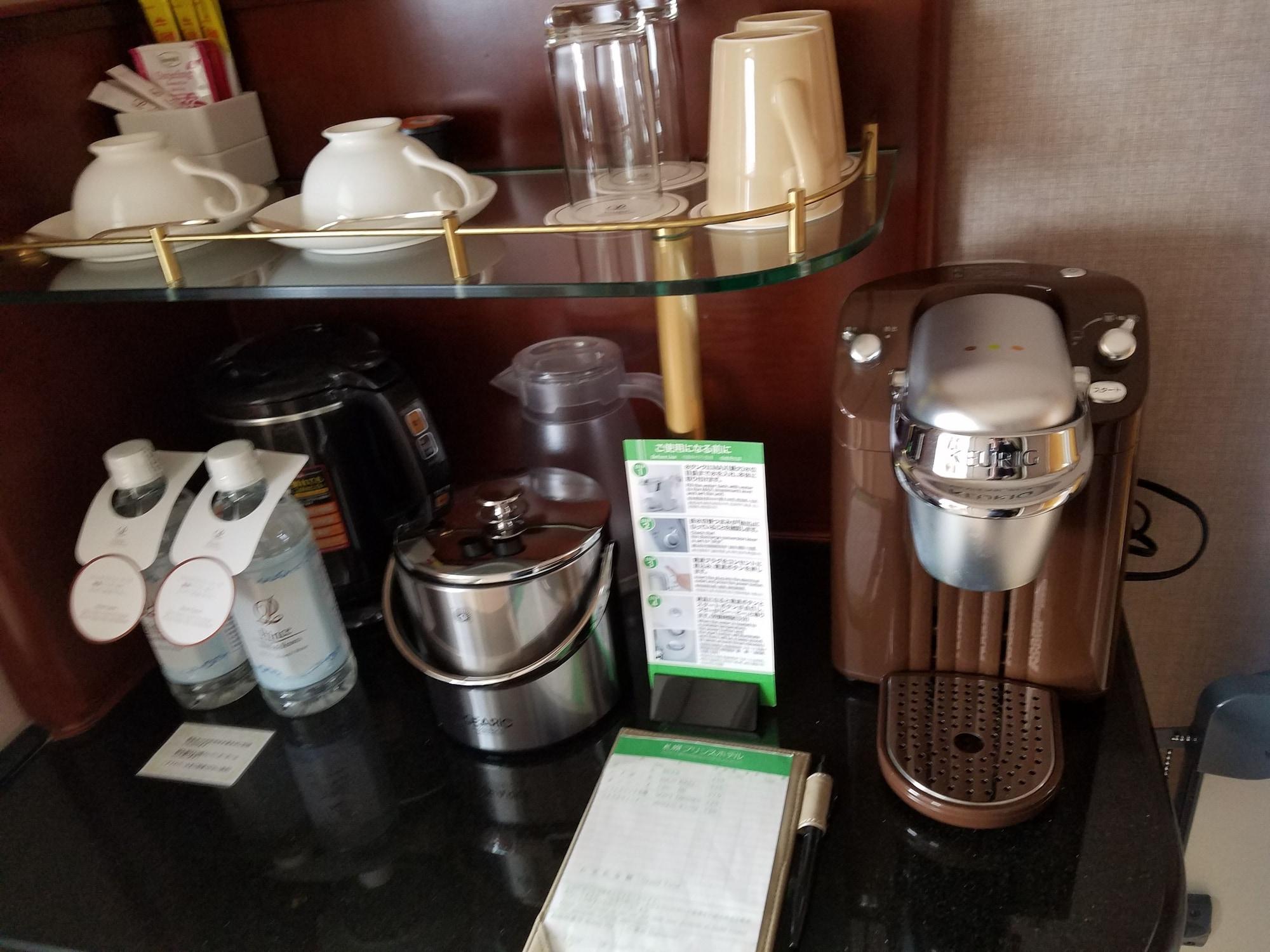 札幌王子酒店 外观 照片 A Nespresso machine in a hotel room